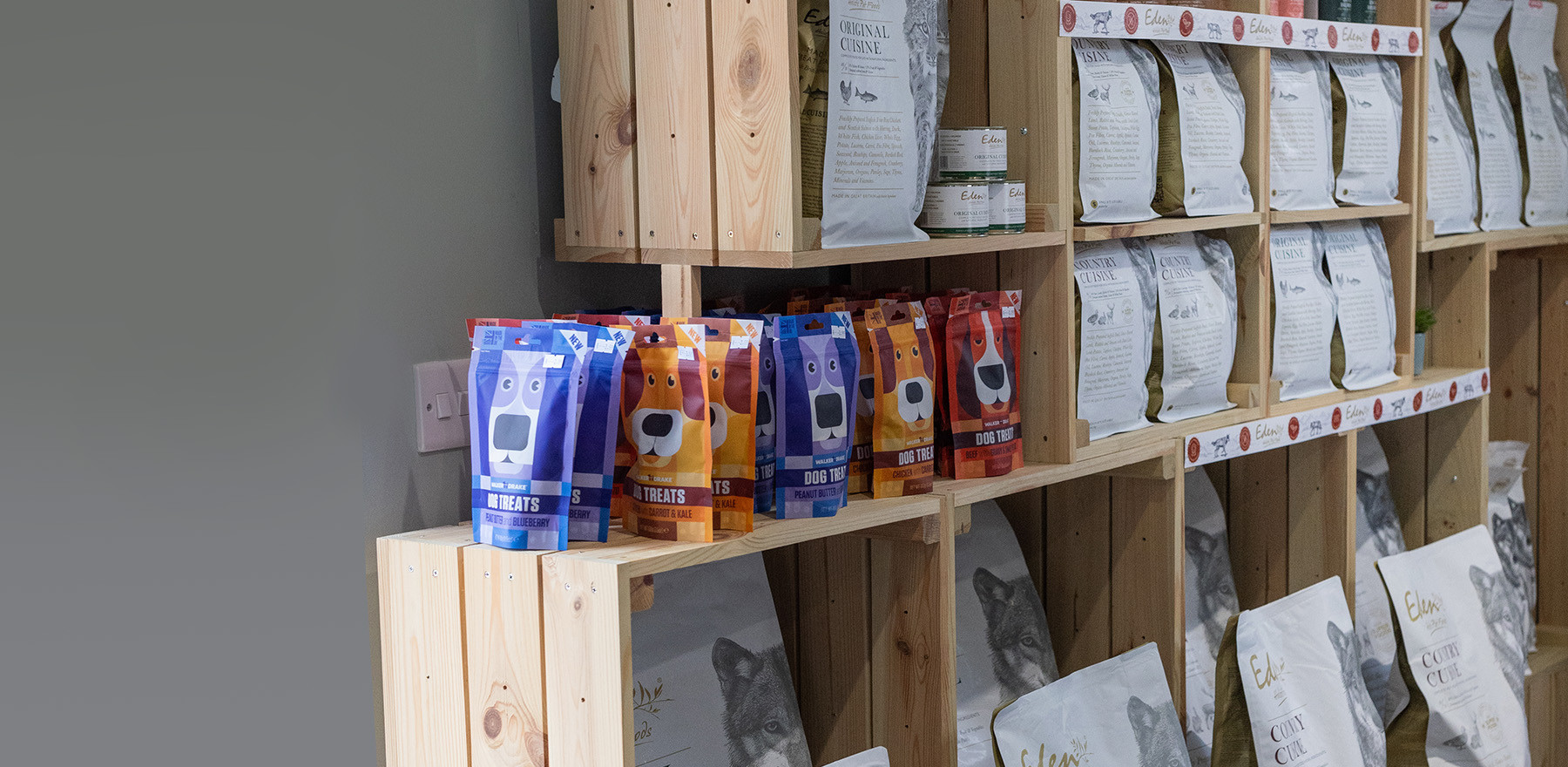 Look after your pet, inside and out, with our carefully curated range of food and accessories